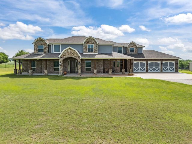 4747 Kelly Rd — none