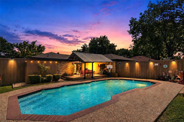 5110 Vera Cruz Dr — La Prada 05