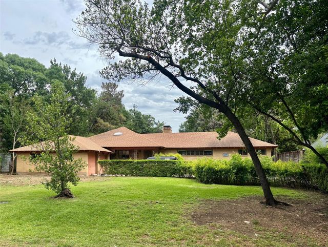 4422 Wildwood Rd — Bluffview Estates