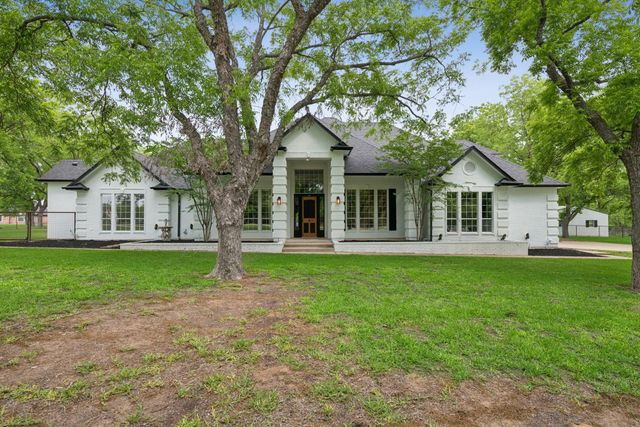 5501 Equestrian Dr — Pecan Estates Sec 2