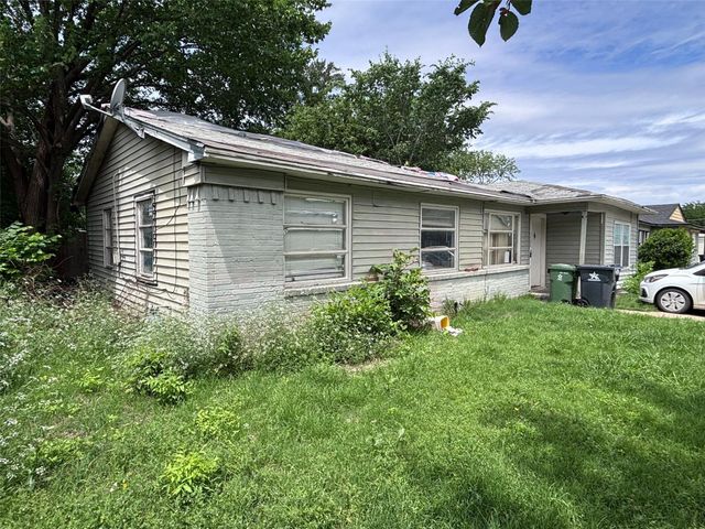 1504 Daniel Dr — Schoeneman Add