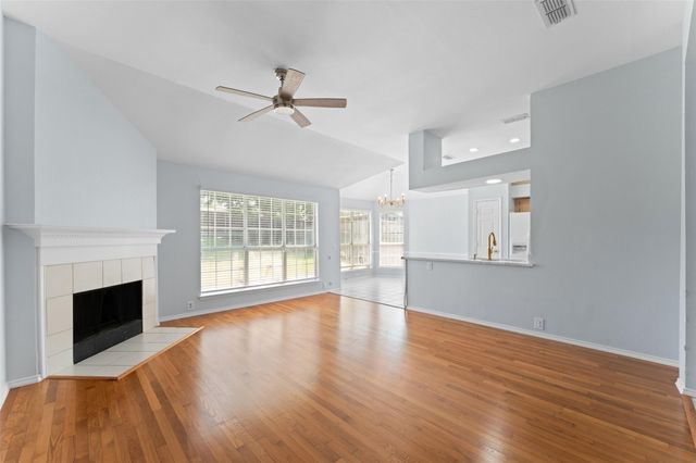 6903 Hawaii Ln — Westlake Add