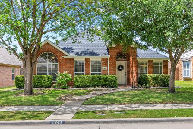 11249 Las Polamas Dr — The Fairways Ph 1