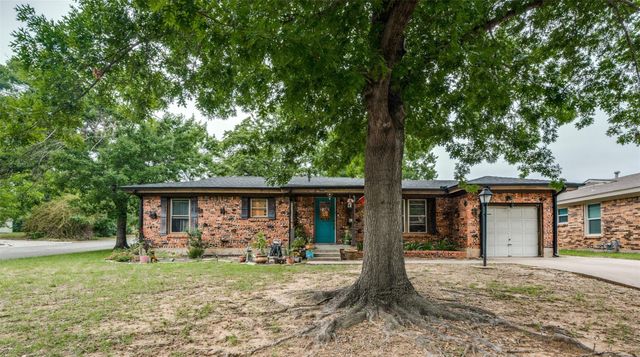 727 Norwood Dr — Bellvue Add