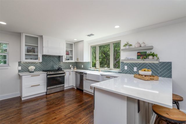 707 S College St — Roberts 1st Add