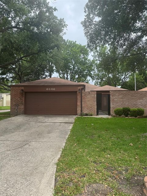6846 Bullinger Dr — Woodbriar Place