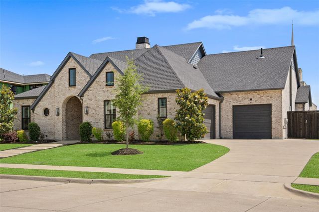 1215 Chapel Dr — Whisper Rock