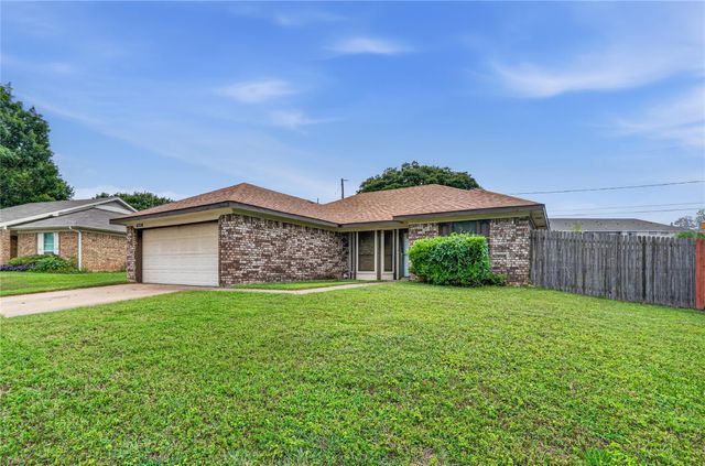 6228 Fernwood Dr — Maywood Place I Add