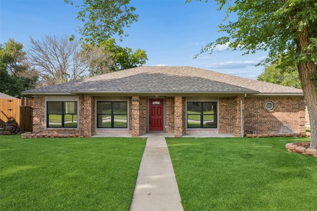 913 Filmore Dr — Cross Creek East 2