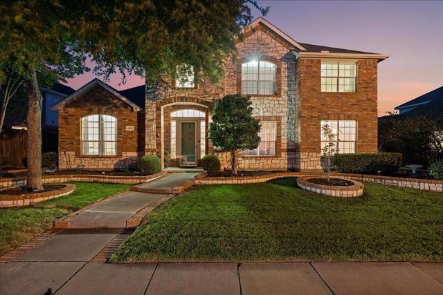 4501 White Rock Ln — Villages Of White Rock Creek Ph One