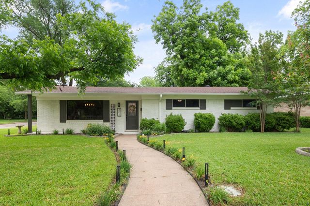 801 Waggoner Dr — Briarwood West