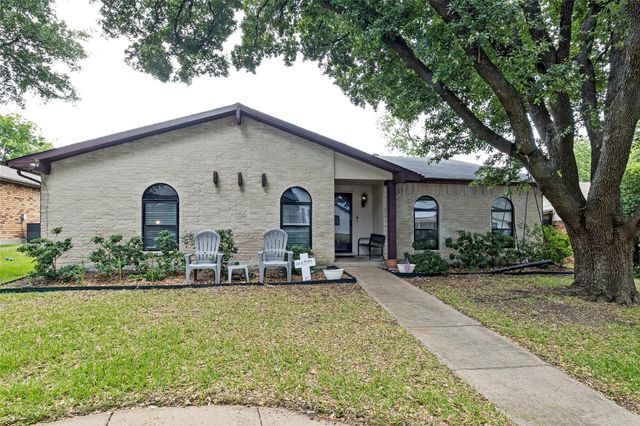 10826 Wallbrook, Dallas, TX, 75238