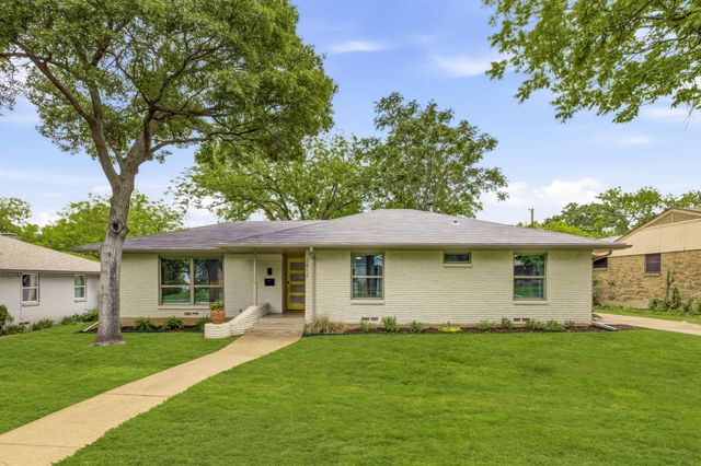 3812 Periwinkle Dr — Park South