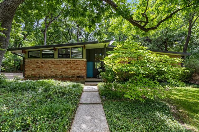 989 N Rustic Cir — Lake Gardens Rev