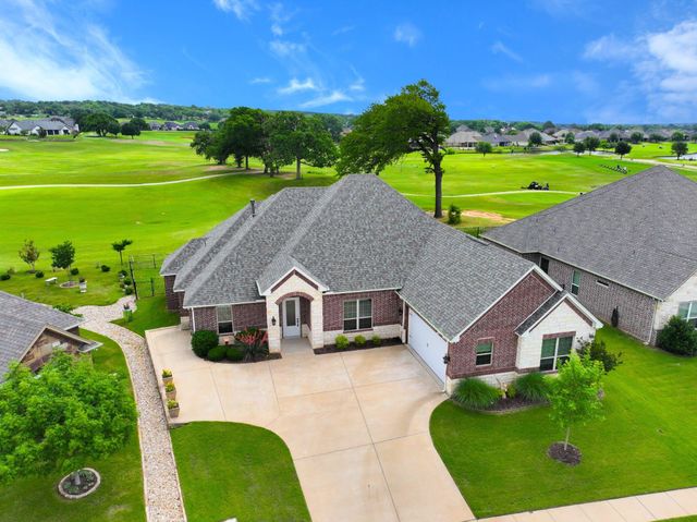 2025 Clive Dr — Harbor Lakes