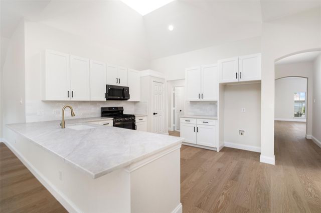 9113 Warren Dr — Virginia Hills Add Ph Five