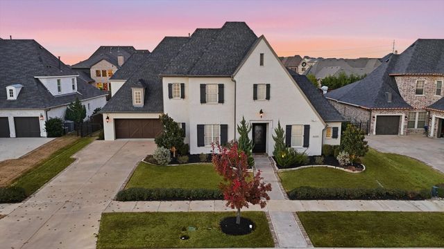 4266 Longwood Dr — Newman Village Ph 3