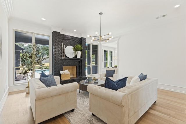 1510 Rockwood Dr — Brentwood Estates