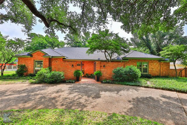 1533 Elmwood