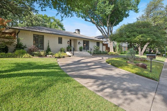 9546 Milltrail Dr — Royal Highlands