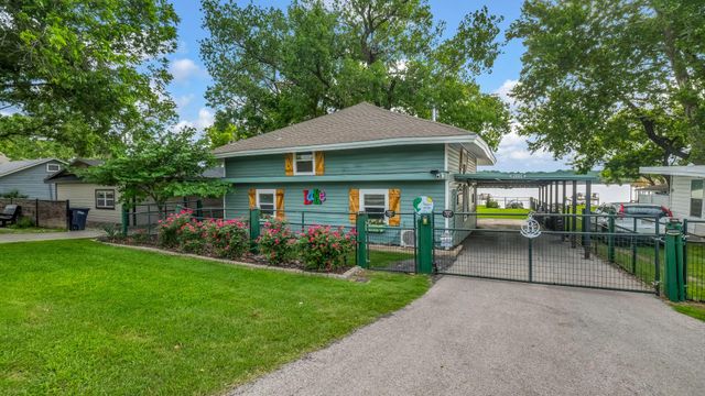 2005 E Lake Dr — Lake Weatherford