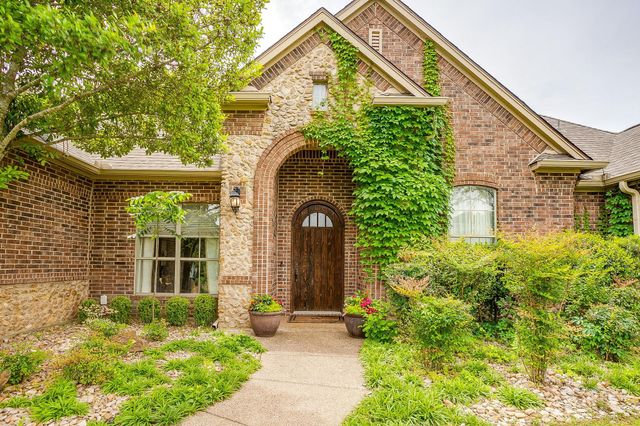 1736 Woodridge