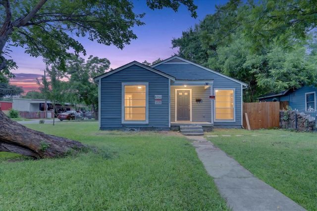 8752 Woodcastle Dr — Oak Hill Park Add