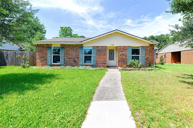438 Woodhurst Dr — WILLOWWOOD
