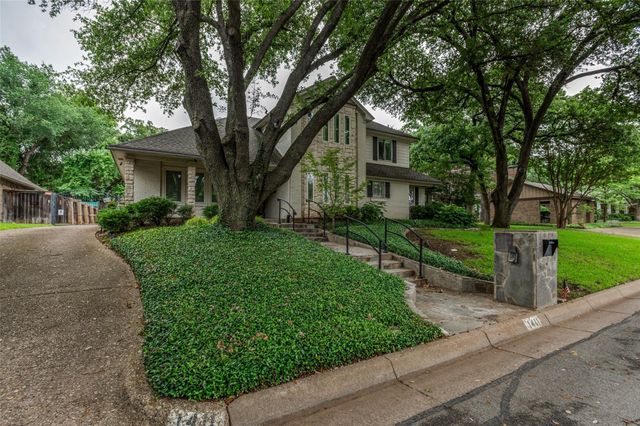 1411 Clubview Ct — Shady Valley Estates