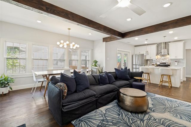 1023 Mount Auburn Ave — Mount Auburn