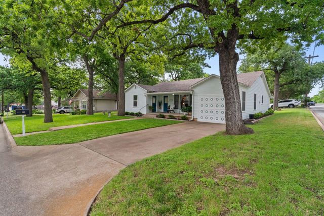 119 W Akard St — Mccarty