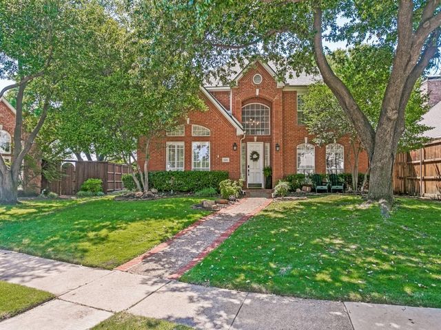 1305 Tree Farm Dr — Stone Lake Estates - Sec 1