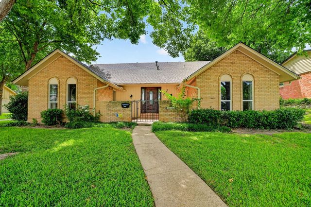 4037 Treeline Dr — Oak Park Estates