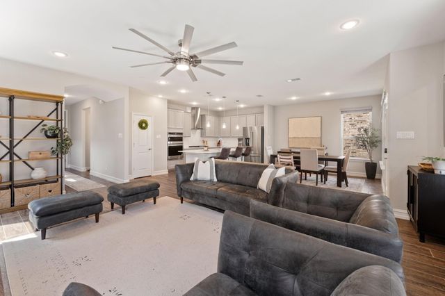 1413 Bellingham Ln — Gramercy Park