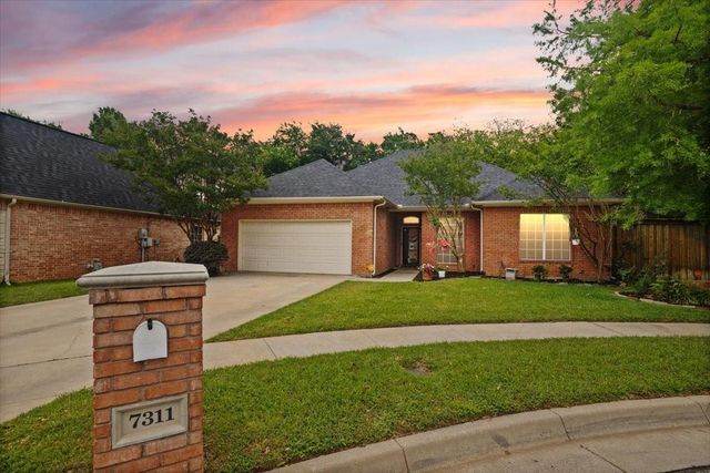 7311 Heritage Oaks Dr — Heritage Oaks Arlington