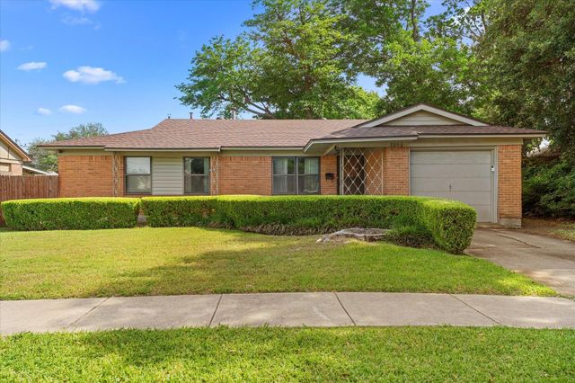 2806 Maple Dr — Western Heights