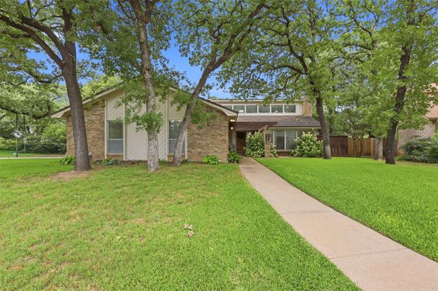 5800 Thoreau Ln — Walden