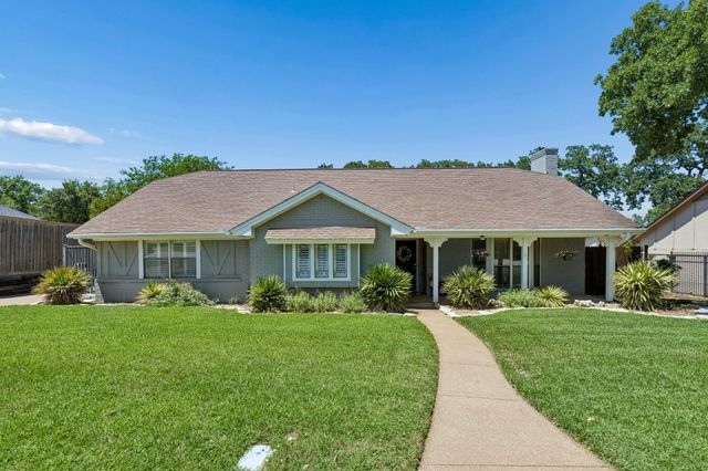 2605 Collard Rd — Valparaiso Estate
