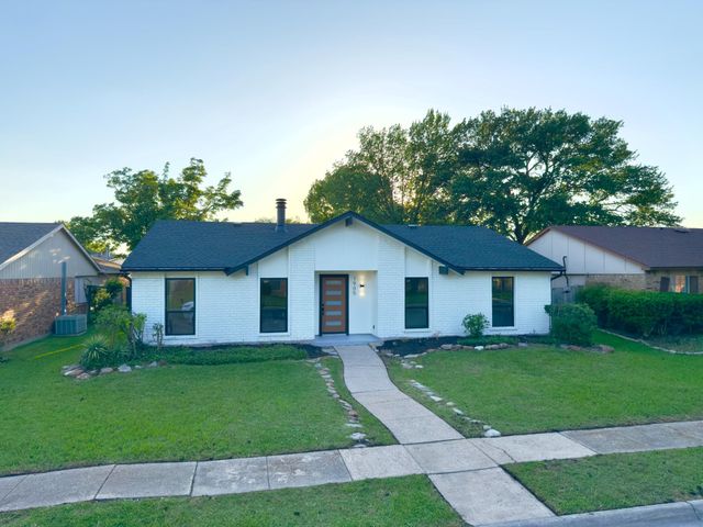 1905 Edna Smith Dr — Village Glen 01