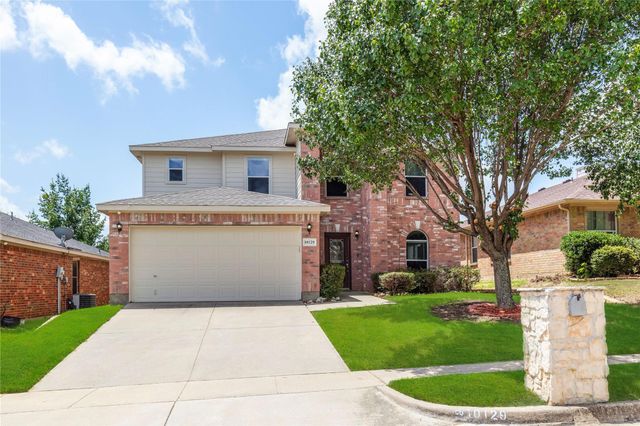 10129 Cougar Trl — Amber Trails Fort Worth