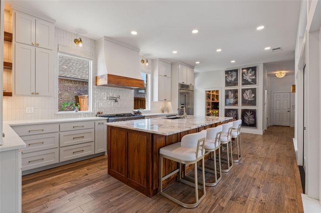 819 Hills Creek Dr — Hills Creek At Stonebridge Ph II