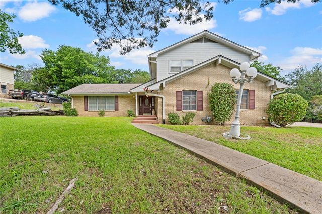 9547 Brookhollow Dr — Forest Hills
