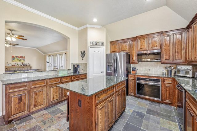 15341 Mallard Creek St — Seventeen Lakes Add