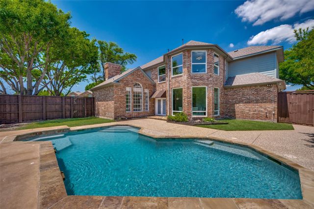 8500 Bantry Ct — Highland Ridge I