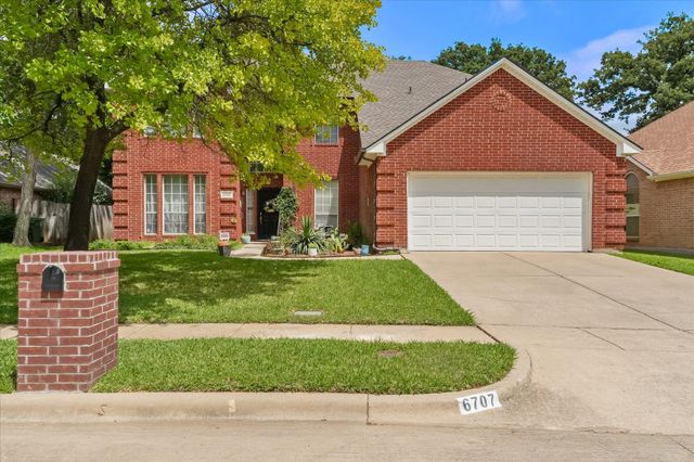 6707 Forest Park Dr — Fannin Farm Add
