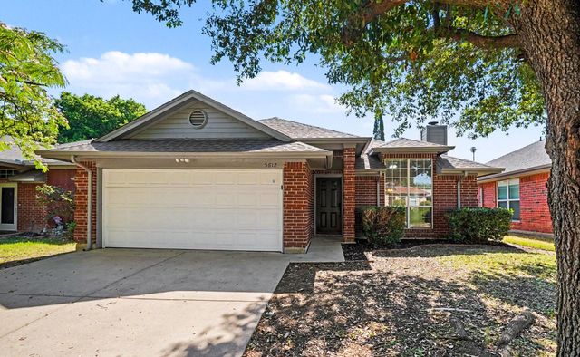 5612 Cancun Dr — Holiday West Add