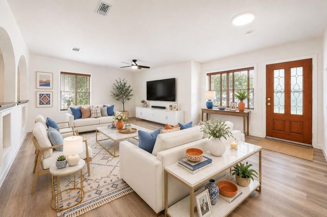 1623 Fresno St — Buckner Park Rev