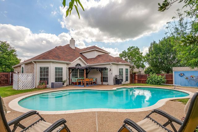 5424 Meadow Valley Dr — Summer Creek Meadows Add