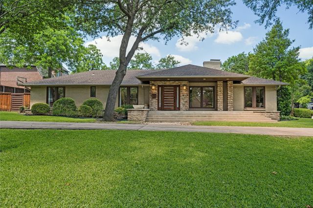 11131 Westmere Cir — North Lake Estates