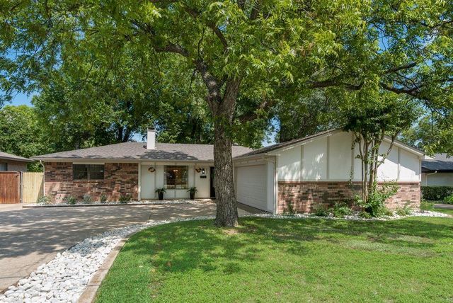 203 Sunset Ct — Lattimore Add
